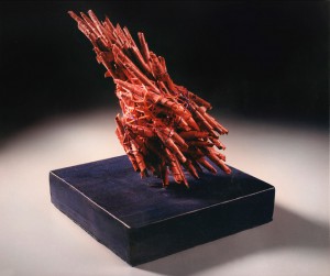 El despegue. Técnica personal. Papel. 10x10x12cm. Año 1997